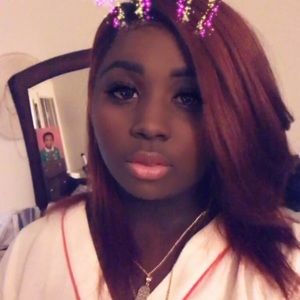 Meet your Posher, Denise